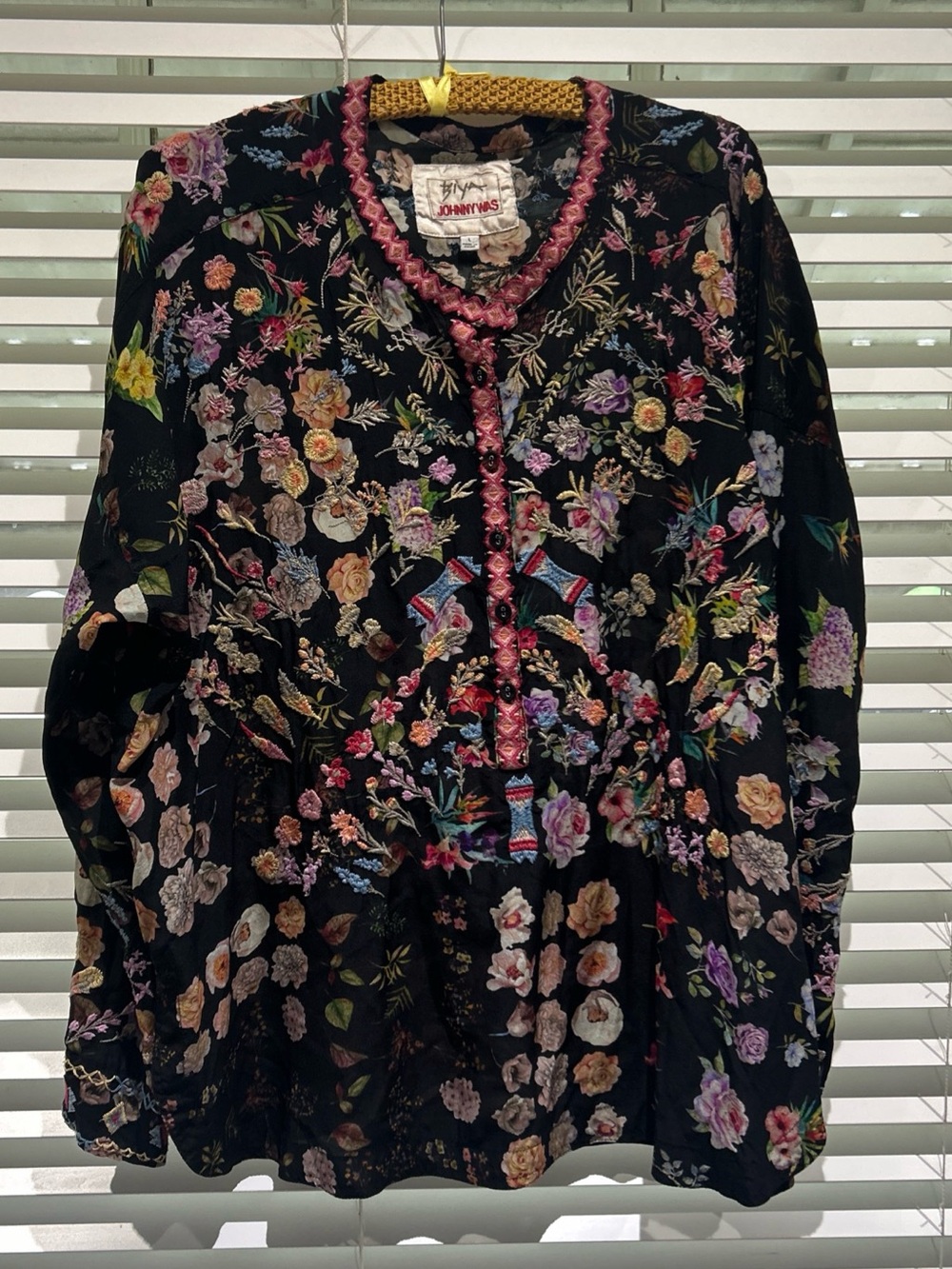 Johnny Was Bridgitte 100% Silk Black Floral Embroidered Relaxed Blouse - Picture 5 of 16